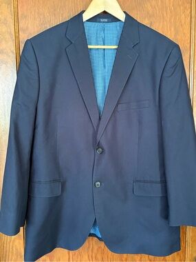 Saddlebred Navy Sport Coat with Notch Lapel checked lining 42S